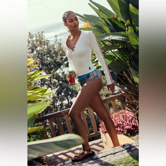 Free People NWT Recovery Layer Size M & L in White Combo - Picture 4 of 11